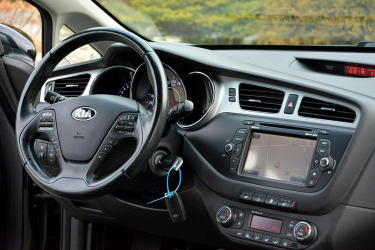Cee'd 1.4(100KM) Ledy Navi Kamera Klimatronic Parktronic Serwis Kia zdjęcie 23