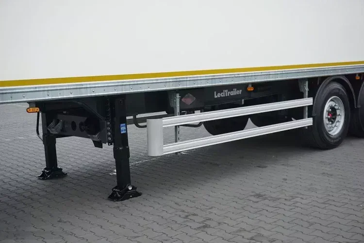 LECITRAILER / KONTENER / ROLETA / WINDA / OŚ PODNOSZONA / JAK NOWA zdjęcie 14