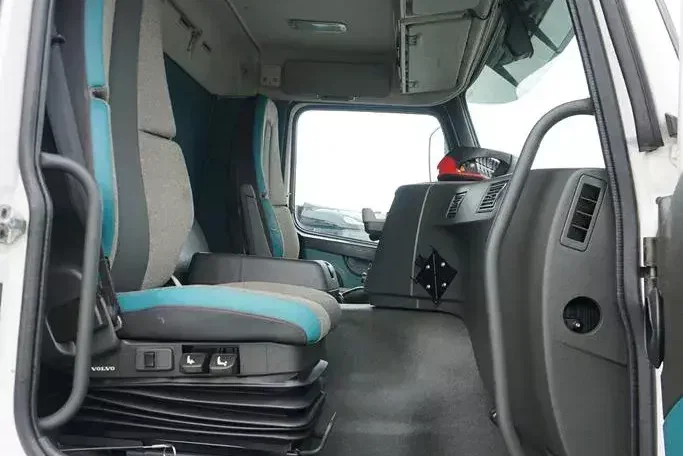 Volvo / FM / 370 / 6 X 2 / SKRZYNIOWY + HDS / PALFINGER PK 22002 / WYSIĘG 15 M / OŚ KRĘTNA zdjęcie 10