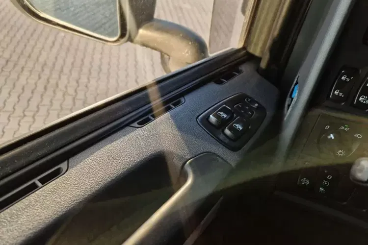 Scania R 410 LA4x2MNA zdjęcie 12