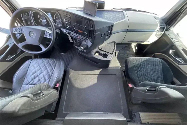 Mercedes Actros 3563 8x4 / wywrotka do zboża 20 t ładowności zdjęcie 13