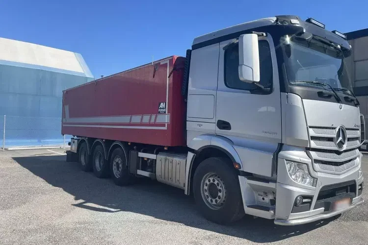 Mercedes Actros 3563 8x4 / wywrotka do zboża 20 t ładowności zdjęcie 2