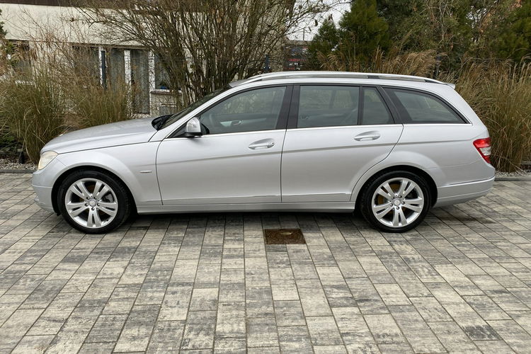 Mercedes C 200 Bardzo zadbana - 100% oryginalny przebieg.NOWY ROZRZĄD zdjęcie 34