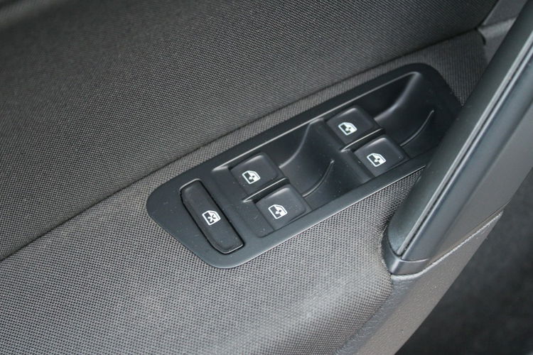 Volkswagen Golf Trendline LED Gwarancja Salon Polska F-VAT zdjęcie 16