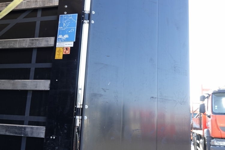 Mercedes ACTROS 2551 / ZESTAW TANDEM PRZEJAZDOWY 120 M3 / GIGA SPACE / 2023 ROK / KLIMA POSTOJOWA / PO KONTRAKCIE SERWISOWYM zdjęcie 22