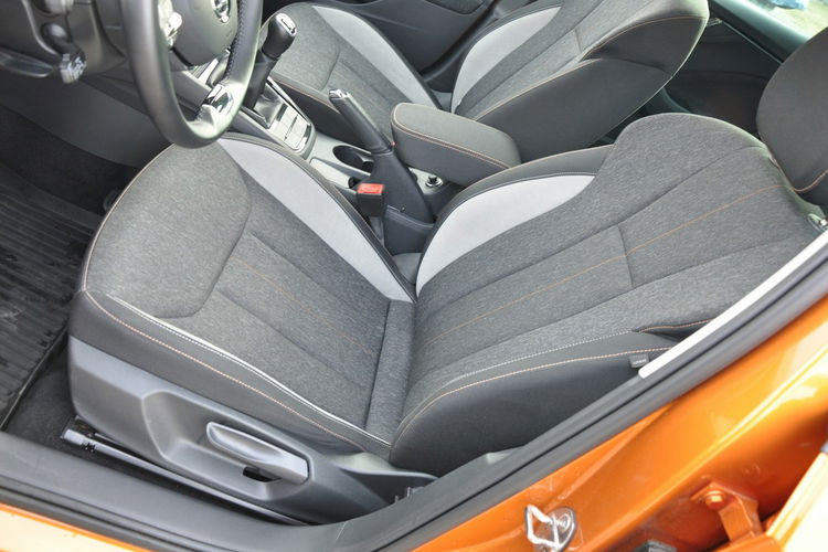 Skoda Kamiq 1.0TSI 110KM 6-G Kamera El.Klapa Podgrz.Fotele Gwar.06/26 SalonPL FV zdjęcie 10