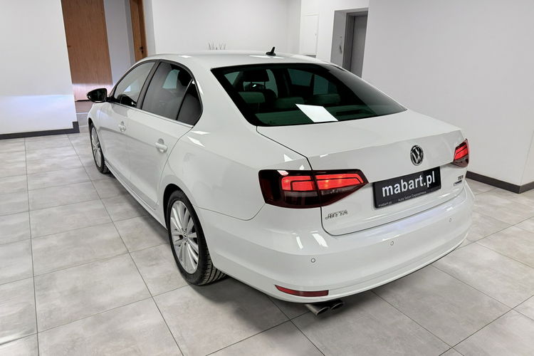 Volkswagen Jetta 1.4 TSI 150KM DSG Navi BiXenon HIGHLINE Klimatronic Kamera Łopatki zdjęcie 2