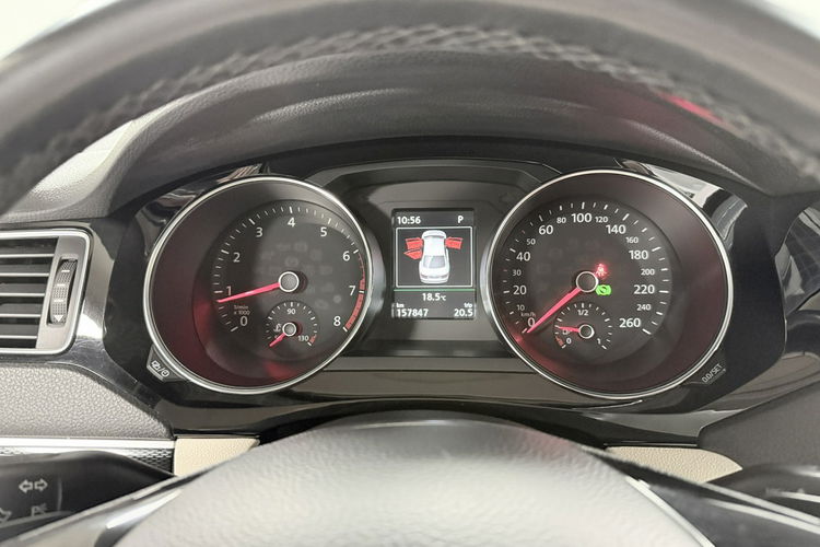 Volkswagen Jetta 1.4 TSI 150KM DSG Navi BiXenon HIGHLINE Klimatronic Kamera Łopatki zdjęcie 23