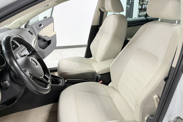Volkswagen Jetta 1.4 TSI 150KM DSG Navi BiXenon HIGHLINE Klimatronic Kamera Łopatki zdjęcie 29