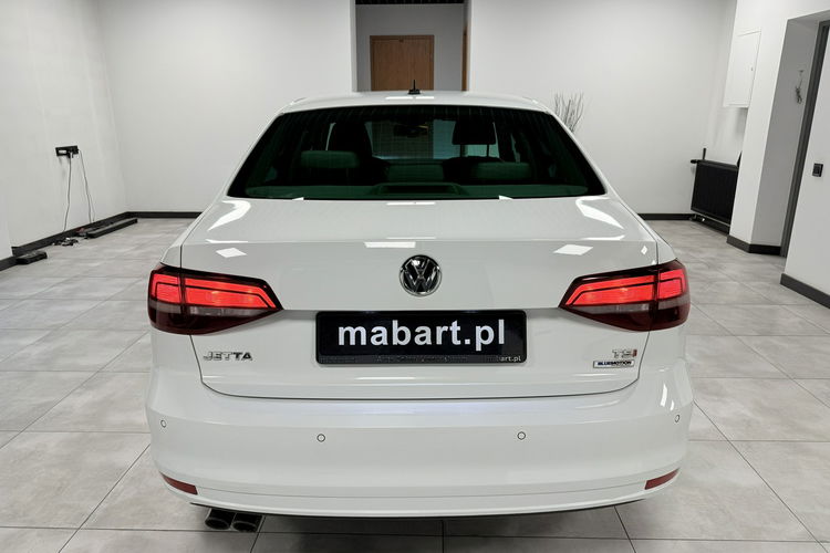 Volkswagen Jetta 1.4 TSI 150KM DSG Navi BiXenon HIGHLINE Klimatronic Kamera Łopatki zdjęcie 3