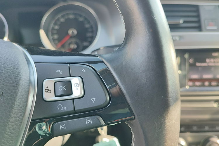 Volkswagen Golf Oryginalny lakier 100% - pełny serwis + wersja Lounge zdjęcie 13