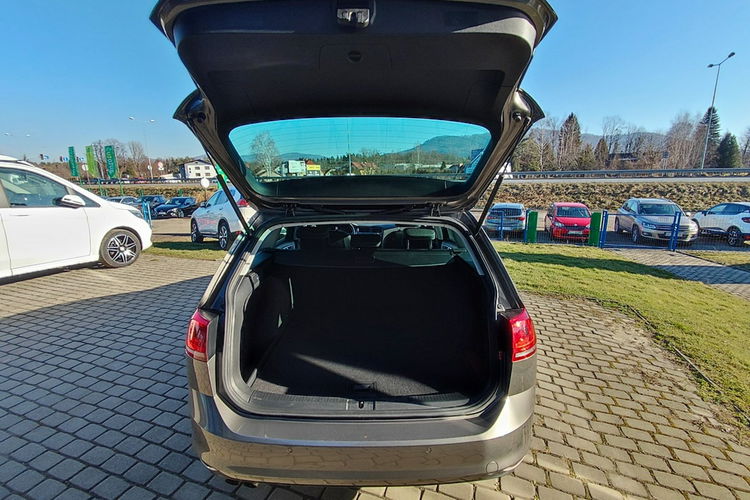 Volkswagen Golf Oryginalny lakier 100% - pełny serwis + wersja Lounge zdjęcie 22