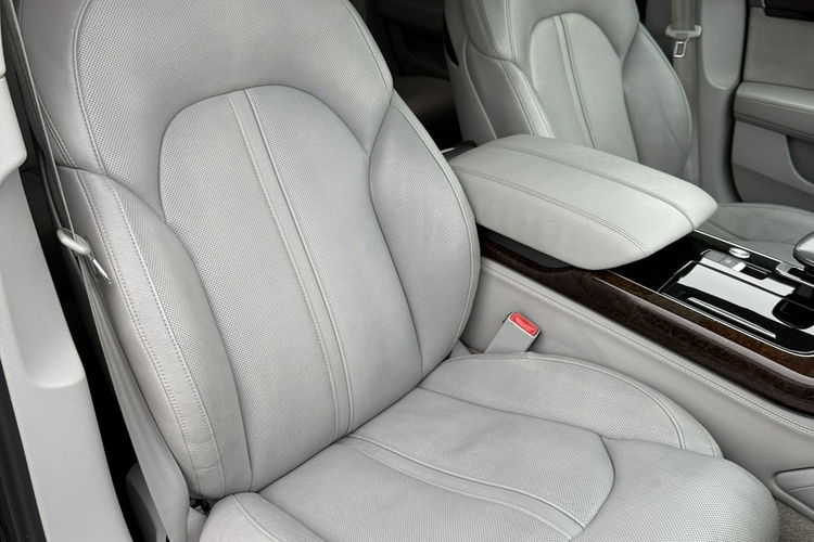 Audi A8 A8 Long 4.2 372 KM stan perfekcyjny Panorama radary Gwarancja zdjęcie 24