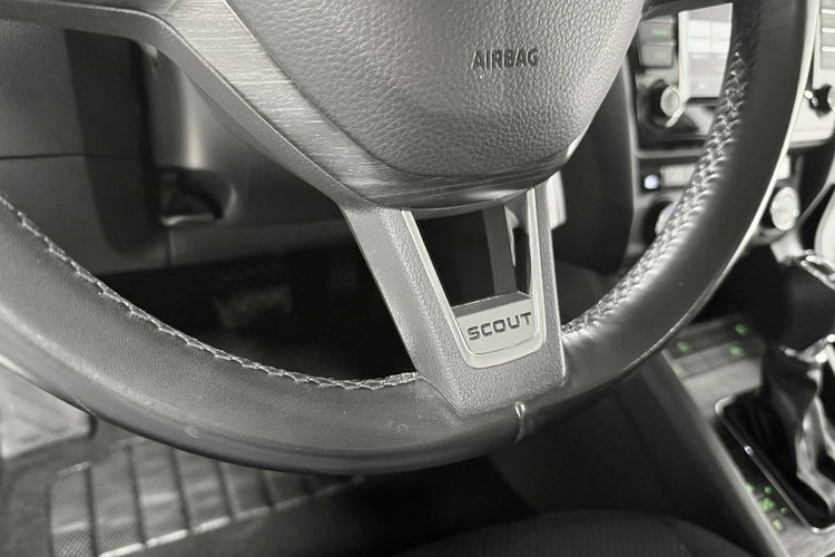 Skoda Octavia SCOUT 2.0 TDI 184KM DSG 4x4 AppleCar Bi-Xenon Duża Navi Tempomat Black zdjęcie 24