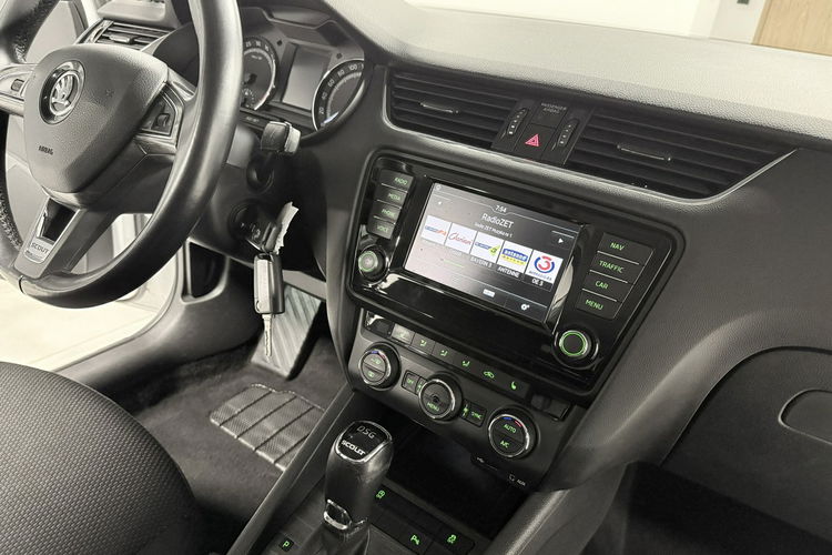 Skoda Octavia SCOUT 2.0 TDI 184KM DSG 4x4 AppleCar Bi-Xenon Duża Navi Tempomat Black zdjęcie 31