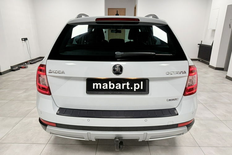 Skoda Octavia SCOUT 2.0 TDI 184KM DSG 4x4 AppleCar Bi-Xenon Duża Navi Tempomat Black zdjęcie 4