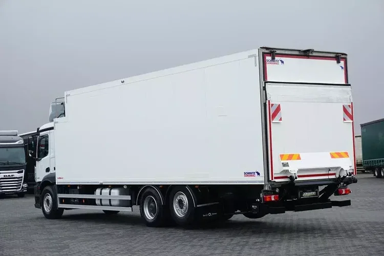 Mercedes / ANTOS / 2535 / EURO 6 / CHŁODNIA + WINDA / 23 PALETY / OŚ SKRĘTNA zdjęcie 6