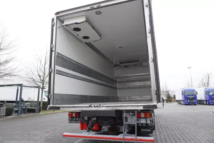 Mercedes Actros 2545 / 2021 / Chłodnia Hagemann Multitemperatura zdjęcie 14