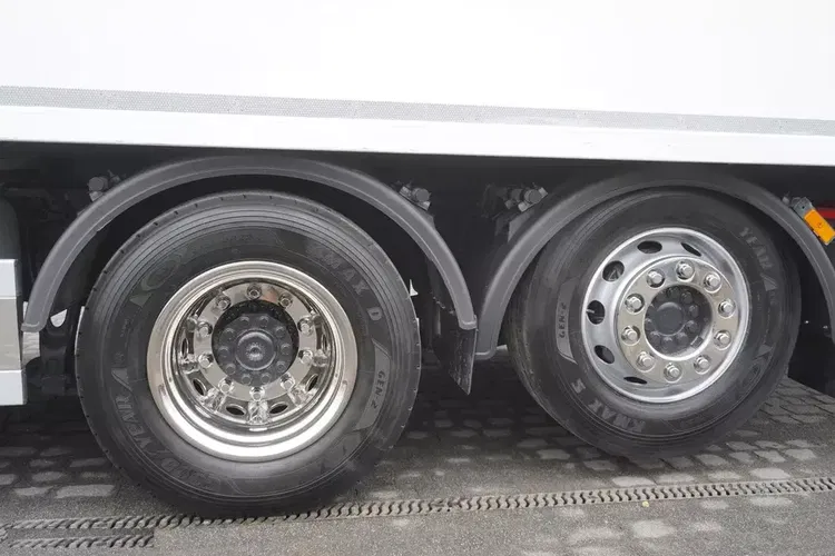 Mercedes Actros 2545 / 2021 / Chłodnia Hagemann Multitemperatura zdjęcie 17