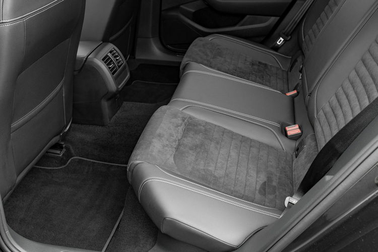 Volkswagen Passat GD569XG # 2.0 TDI Elegance DSG LED K.cofania Podgrz.f Salon PL VAT 23% zdjęcie 25