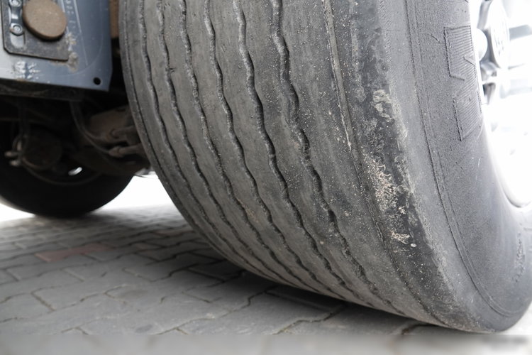 Wielton / FIRANKA / MEGA / LOWDECK / OŚ PODNOSZONA / 2016 ROK / DACH PODNOSZONY zdjęcie 22