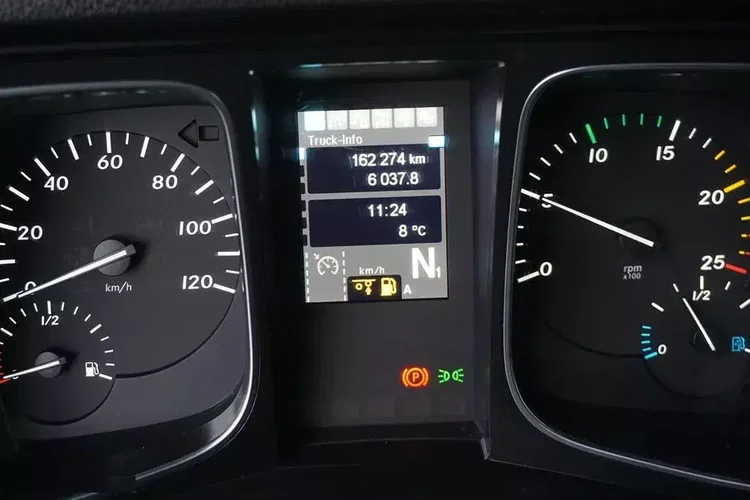 Mercedes ACTROS / 2545 / EURO 6 / CHŁODNIA + WINDA / 23 PALETY / OŚ SKRĘTNA zdjęcie 12