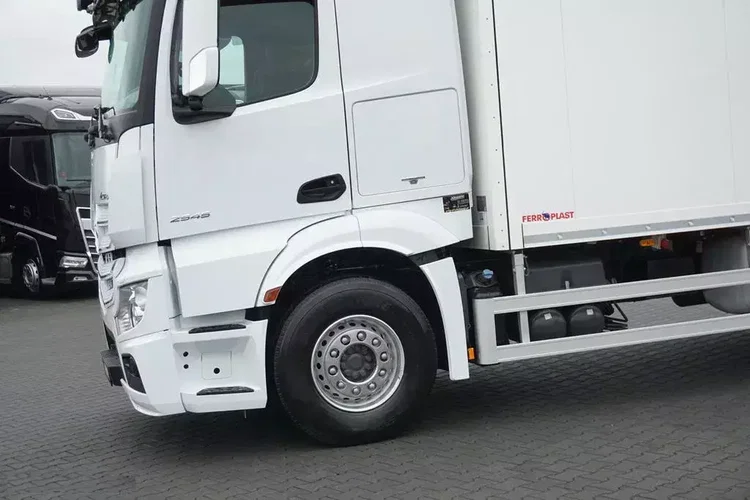 Mercedes ACTROS / 2545 / EURO 6 / CHŁODNIA + WINDA / 23 PALETY / OŚ SKRĘTNA zdjęcie 30
