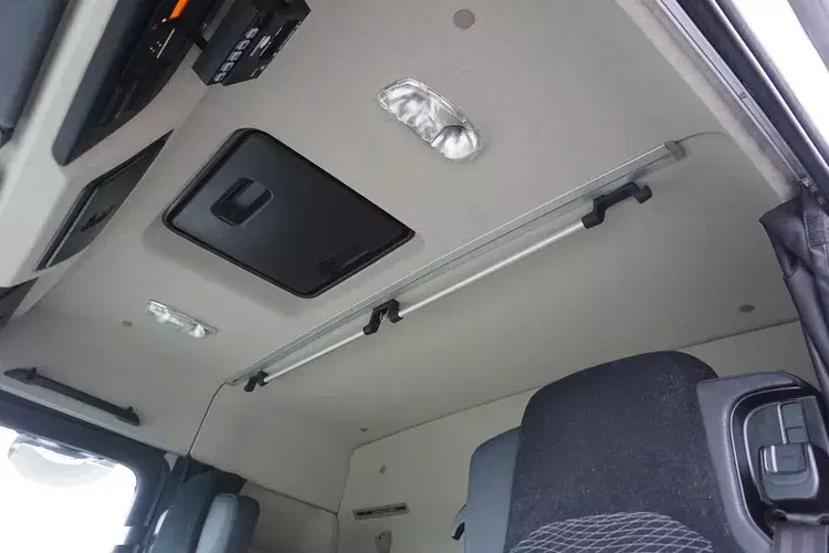 Mercedes ACTROS / 2545 / EURO 6 / CHŁODNIA + WINDA / 23 PALETY / OŚ SKRĘTNA zdjęcie 34