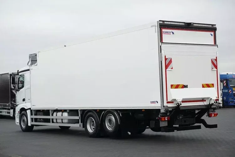 Mercedes ACTROS / 2545 / EURO 6 / CHŁODNIA + WINDA / 23 PALETY / OŚ SKRĘTNA zdjęcie 6