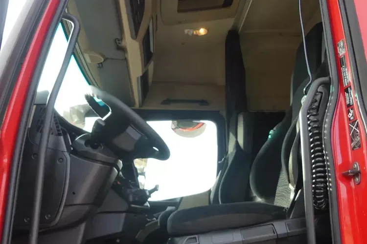 Mercedes ACTROS 2543 MP4 / EURO 6 / ZESTAW PRZESTRZENNY / zdjęcie 31