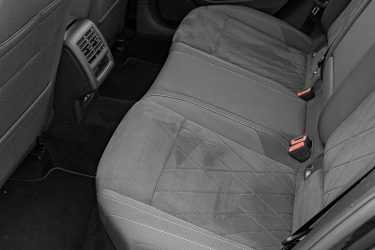 Volkswagen Golf 2.0 TDI 150KM DSG Podgrz.f Ambient Cz.park Masaże Elektr.fotel VAT23% zdjęcie 26