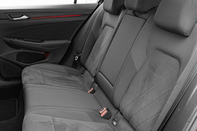 Volkswagen Golf 2.0 TDI 150KM DSG Podgrz.f Ambient Cz.park Masaże Elektr.fotel VAT23% zdjęcie 27