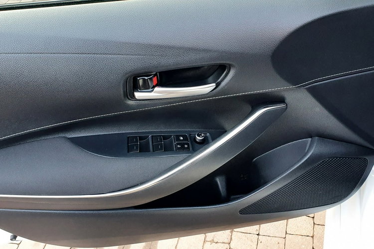 Toyota Corolla 1.8 122KM Hybrid COMFORT, Salon PL, I WŁ, Serwis , F.vat 23% , Leasing. zdjęcie 36