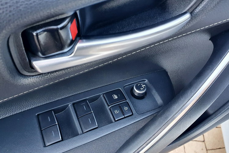 Toyota Corolla 1.8 122KM Hybrid COMFORT, Salon PL, I WŁ, Serwis , F.vat 23% , Leasing. zdjęcie 37