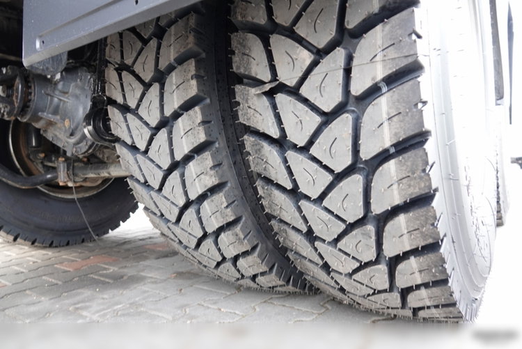 MAN TGS 26.360 / 6X4 / WYWROTKA + HDS PALFINGER PK18002 EH B / UDŹWIG 6000KG / BORDMATIC / OPONY 100% / EURO 5  zdjęcie 40