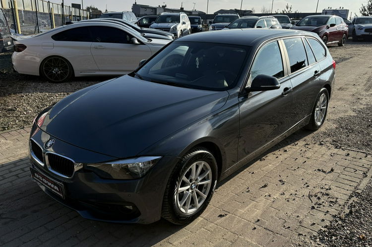BMW 318 318d 150KM navi el.klapa Automat, zadbana przebieg 175tys 1 rok .gwara zdjęcie 2