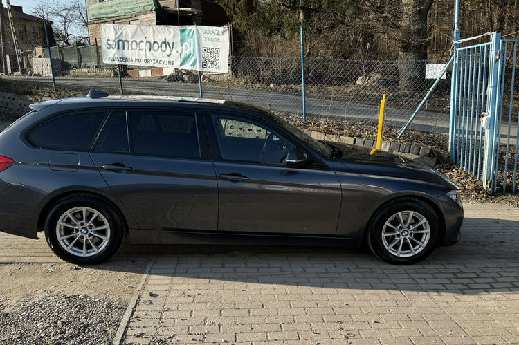 BMW 318 318d 150KM navi el.klapa Automat, zadbana przebieg 175tys 1 rok .gwara zdjęcie 5