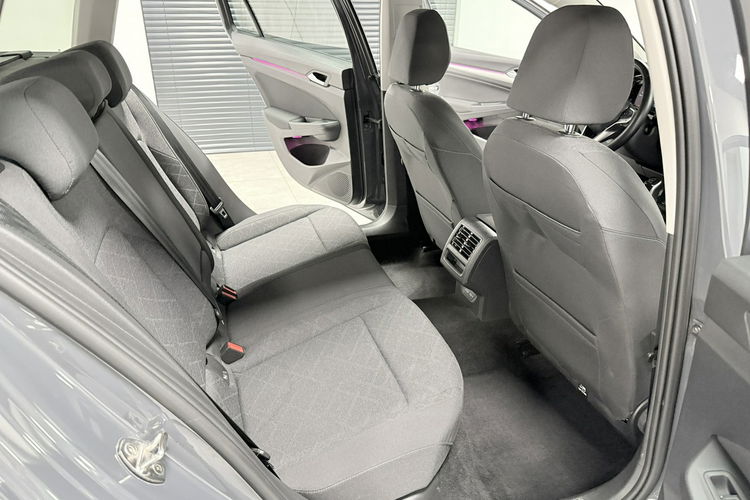 Volkswagen Golf 1.5 TSI 130KM Style Navi Virtual FullLed Klimatronic F-VAT 23% PL SALO zdjęcie 30