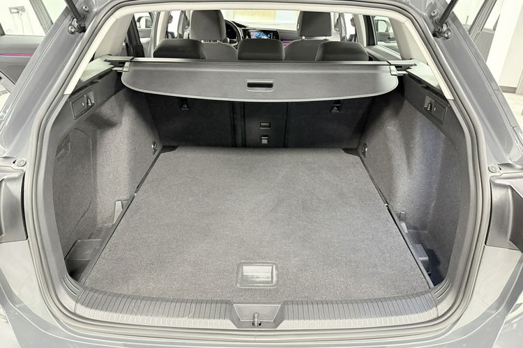 Volkswagen Golf 1.5 TSI 130KM Style Navi Virtual FullLed Klimatronic F-VAT 23% PL SALO zdjęcie 31