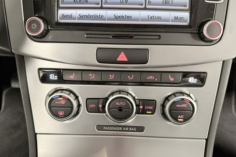 Volkswagen CC 2.0 TSI 210KM Navi BiXenon HIGHLINE Klimatronic Kamera Łopatki zdjęcie 19