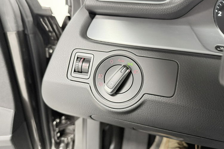 Volkswagen CC 2.0 TSI 210KM Navi BiXenon HIGHLINE Klimatronic Kamera Łopatki zdjęcie 34