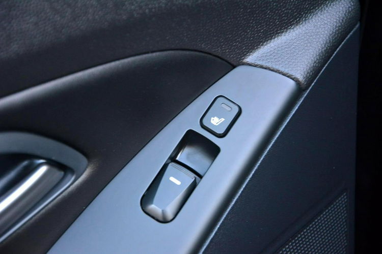 Hyundai ix35 Lift Premium Ledy Skóry Navi Kamera Webasto Alu18 zdjęcie 19