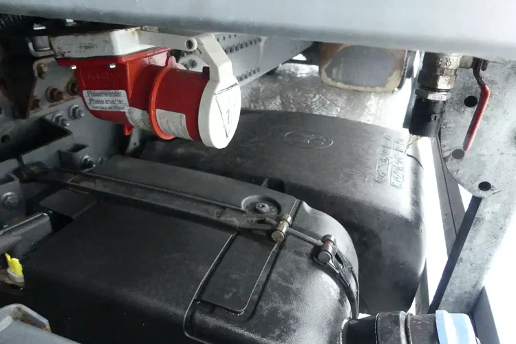 DAF CF 370 / 6x2 / CHŁODNIA 9.40 + WINDA / EURO 6 / CARRIER SUPRA 850 / zdjęcie 17