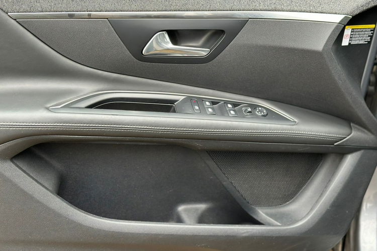 Peugeot 3008 1.6 HDI zdjęcie 15