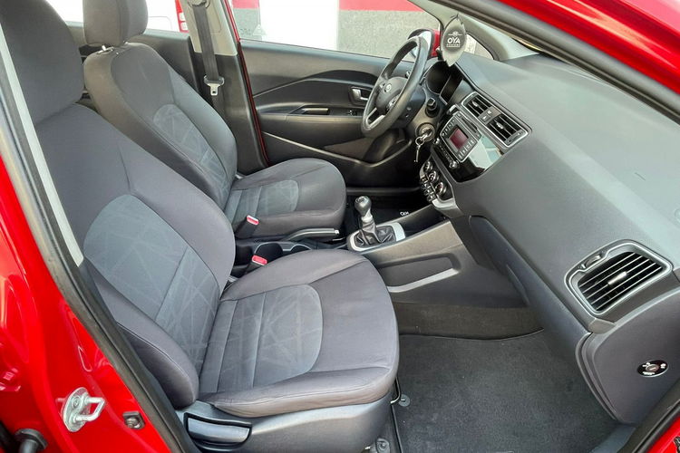 Kia Rio zdjęcie 19