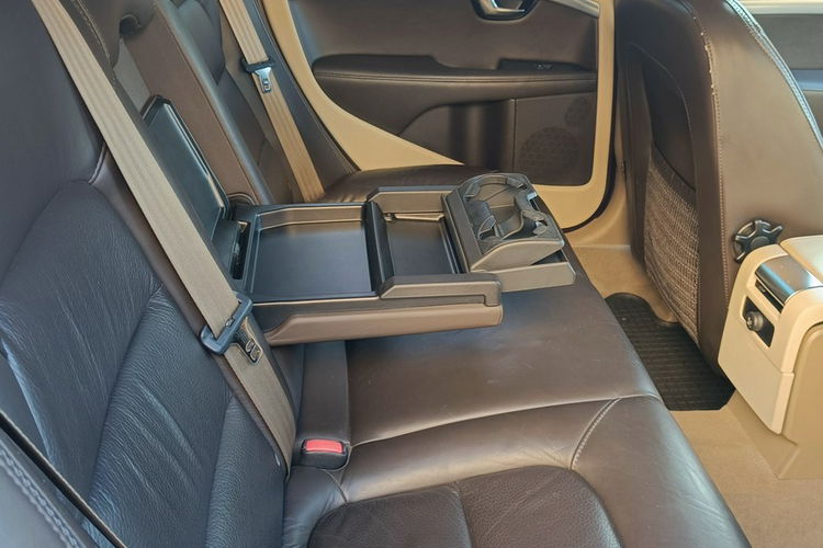 Volvo XC 70 2.4 D5 Momentum AWD, automat.215 KM, bezwypadkowy, hak, skóra, zdjęcie 20