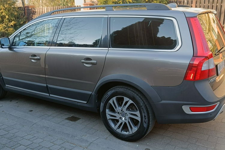 Volvo XC 70 2.4 D5 Momentum AWD, automat.215 KM, bezwypadkowy, hak, skóra, zdjęcie 3