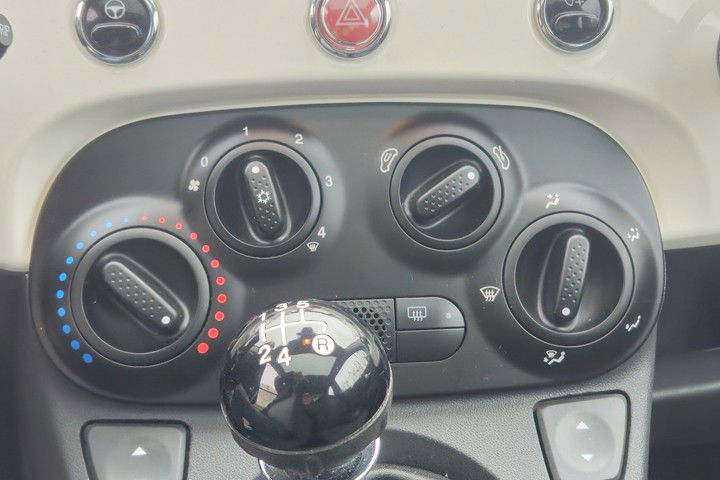 Fiat 500 szklany dach - oryginał - 35 tyś km zdjęcie 11