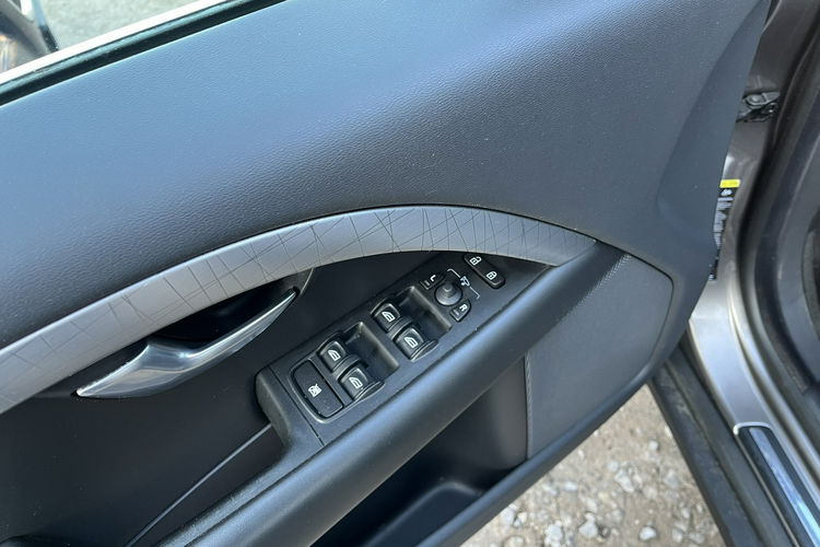 Volvo XC 70 2.4 Automat Grzane Skóry Alu Xenon Stan BDB BEzwypadkowy Opłacony zdjęcie 18