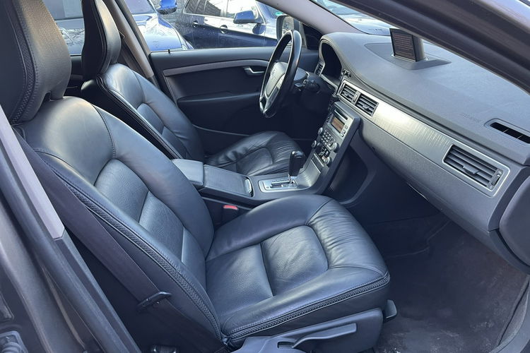 Volvo XC 70 2.4 Automat Grzane Skóry Alu Xenon Stan BDB BEzwypadkowy Opłacony zdjęcie 22